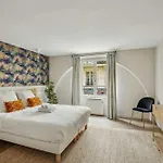 Luxury Family Duplex 4 Bdrs 10p - Republique דירה