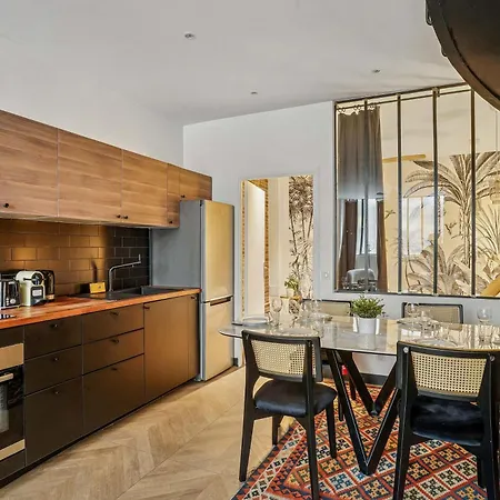 Luxury Family Duplex 4 Bdrs 10p - Republique شقة